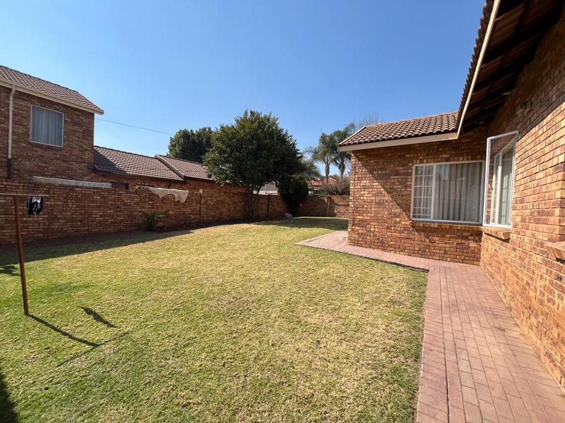 3 Bedroom Property for Sale in Thatchfield Gauteng