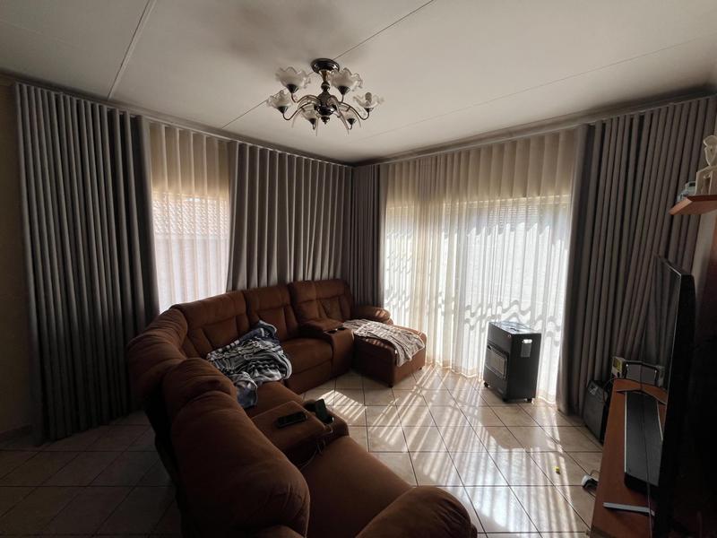 3 Bedroom Property for Sale in Thatchfield Gauteng