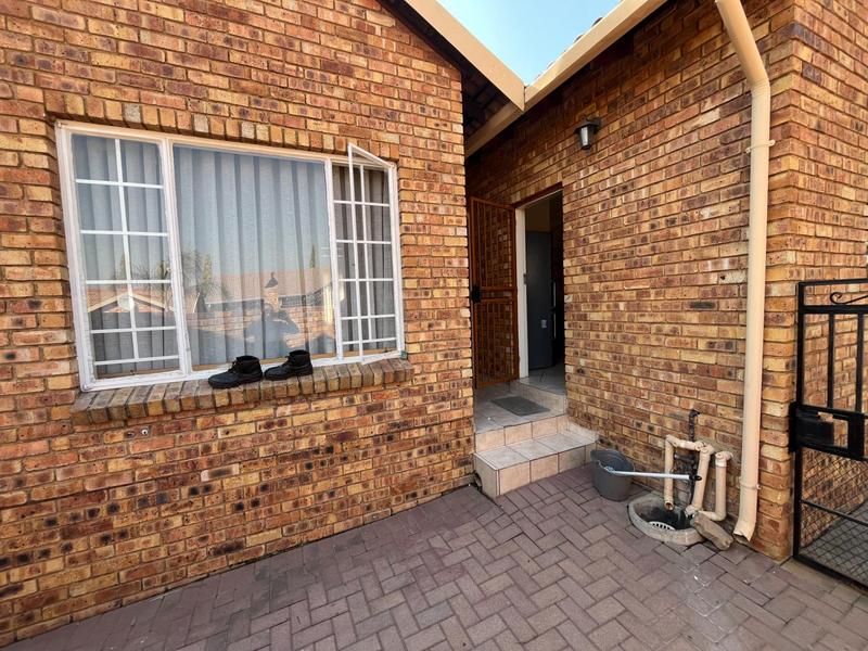 3 Bedroom Property for Sale in Thatchfield Gauteng