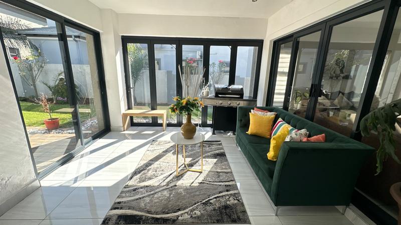 6 Bedroom Property for Sale in Blue Valley Golf Estate Gauteng