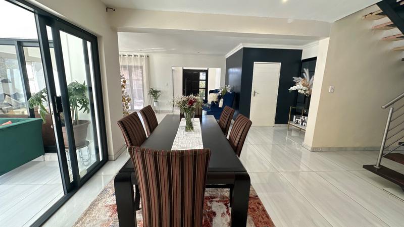 6 Bedroom Property for Sale in Blue Valley Golf Estate Gauteng