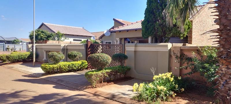 3 Bedroom Property for Sale in The Orchards Gauteng