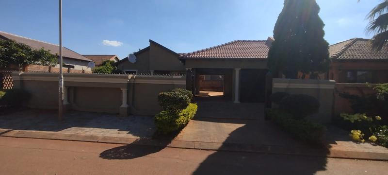 3 Bedroom Property for Sale in The Orchards Gauteng