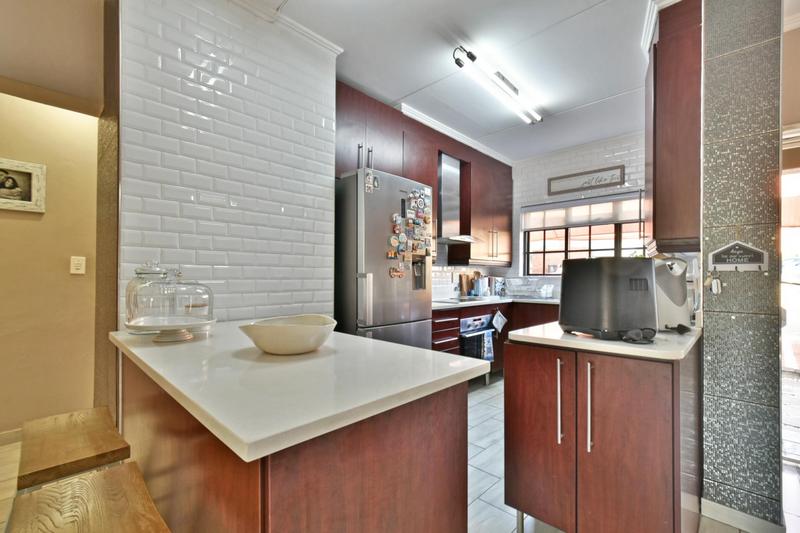 3 Bedroom Property for Sale in Glenvista Gauteng