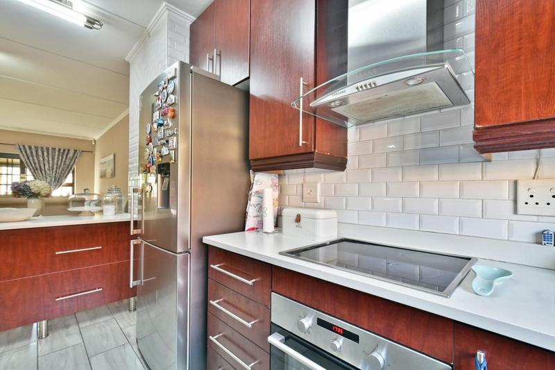 3 Bedroom Property for Sale in Glenvista Gauteng