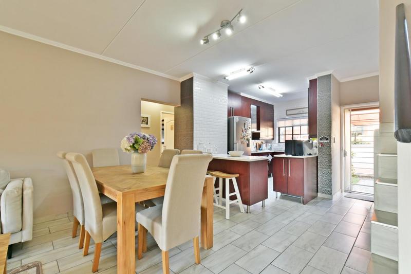 3 Bedroom Property for Sale in Glenvista Gauteng