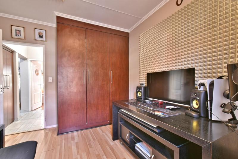 3 Bedroom Property for Sale in Glenvista Gauteng