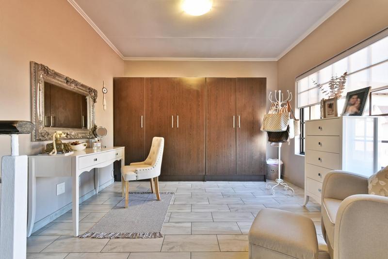 3 Bedroom Property for Sale in Glenvista Gauteng