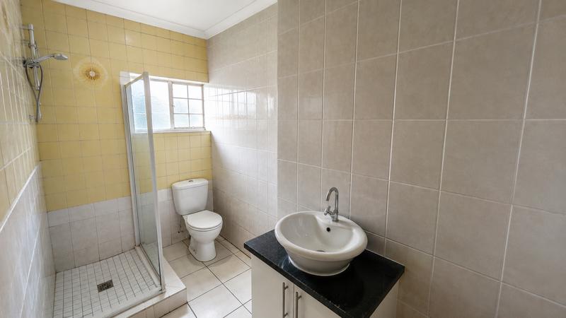 5 Bedroom Property for Sale in Regents Park Gauteng