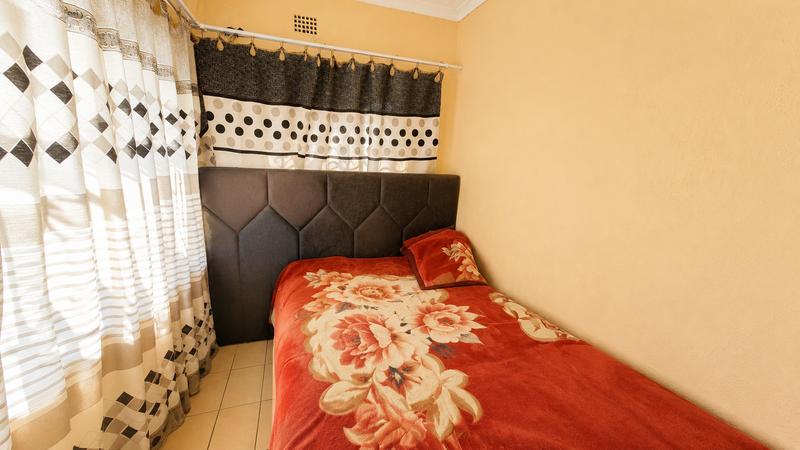 5 Bedroom Property for Sale in Regents Park Gauteng