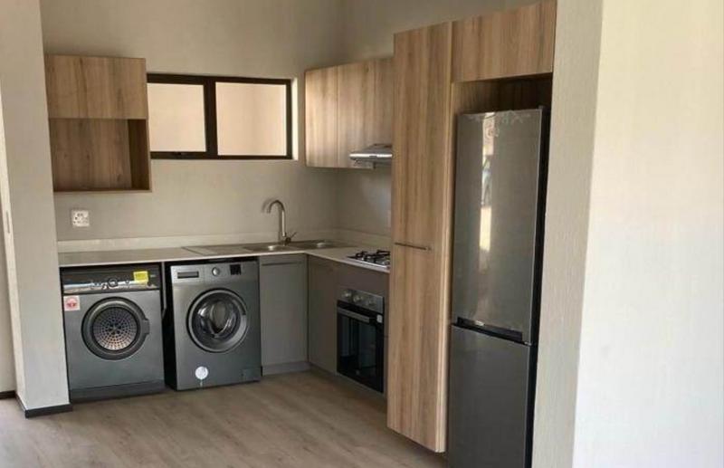 To Let 2 Bedroom Property for Rent in Broadacres Gauteng