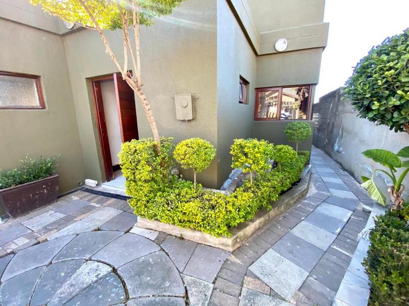 3 Bedroom Property for Sale in Molapo Gauteng