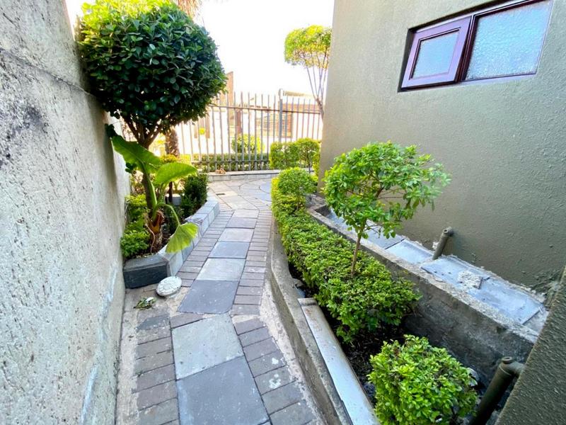 3 Bedroom Property for Sale in Molapo Gauteng