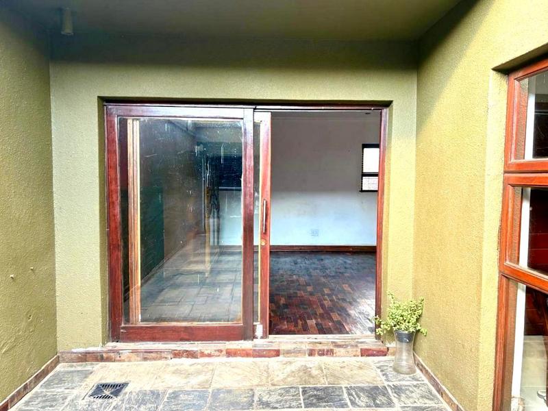 3 Bedroom Property for Sale in Molapo Gauteng