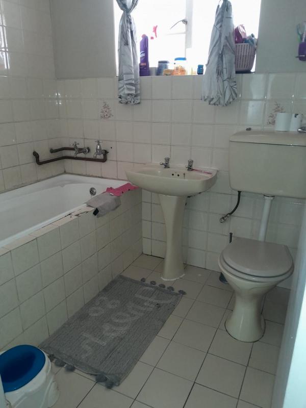 2 Bedroom Property for Sale in Florida Gauteng
