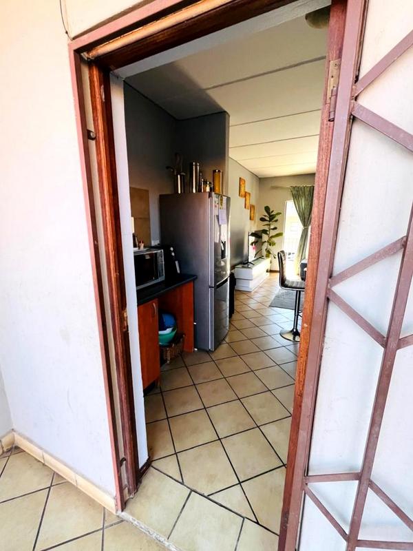 2 Bedroom Property for Sale in Florida Gauteng