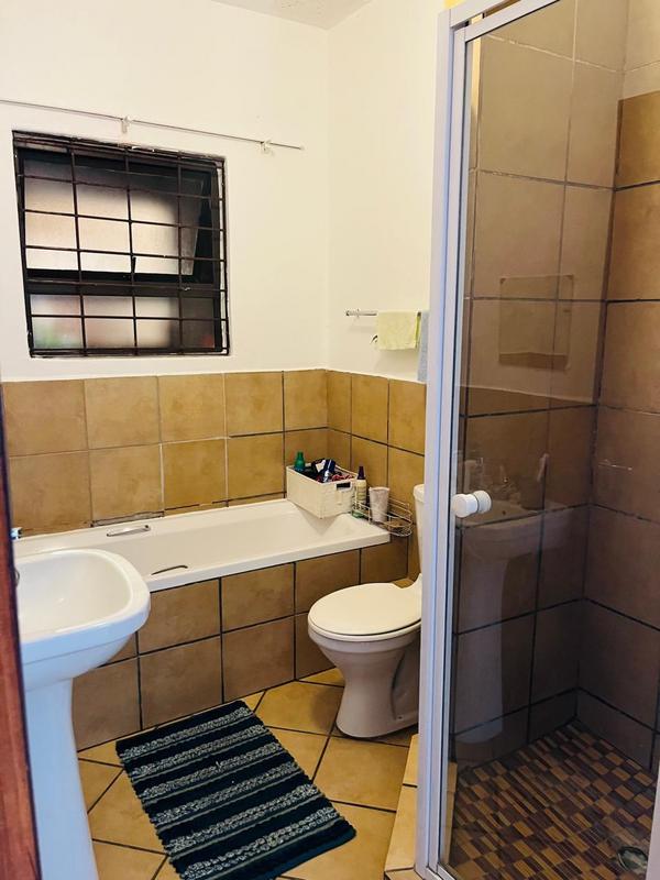 2 Bedroom Property for Sale in Florida Gauteng