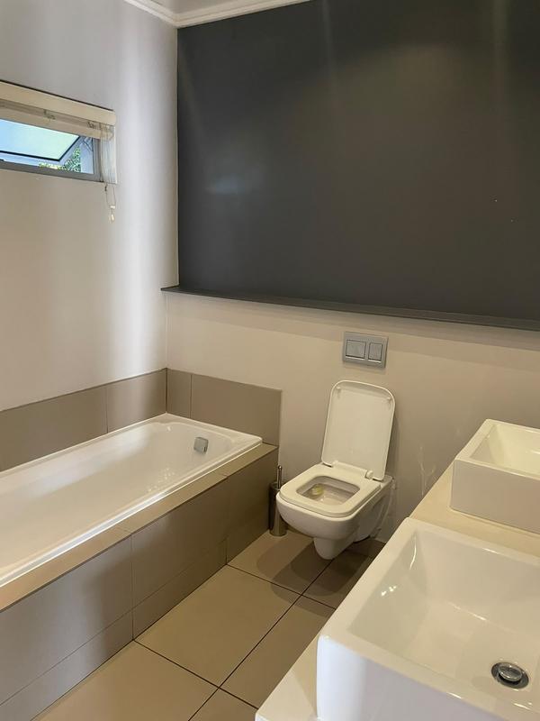 To Let 2 Bedroom Property for Rent in Sandown Gauteng