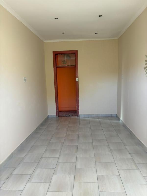 To Let 1 Bedroom Property for Rent in Bezuidenhout Valley Gauteng