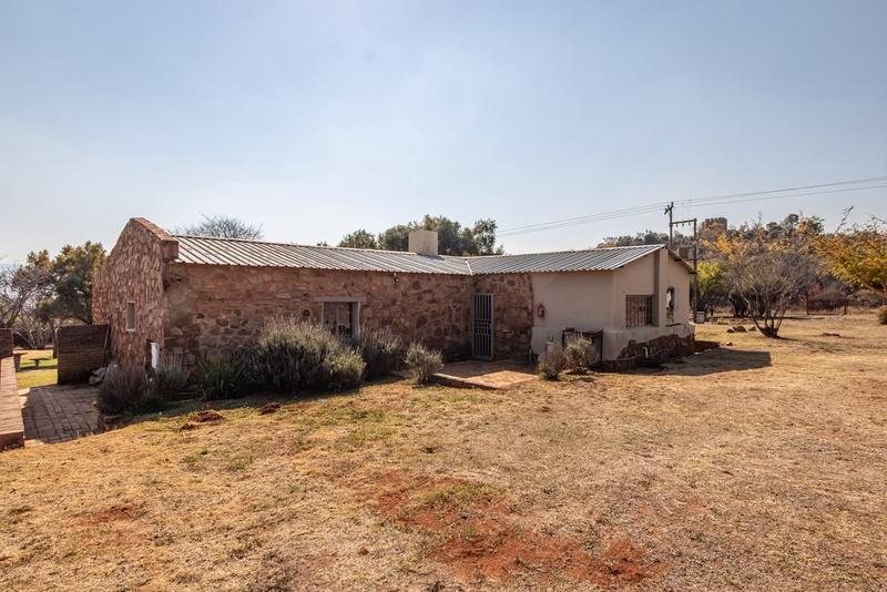 4 Bedroom Property for Sale in Hekpoort Gauteng