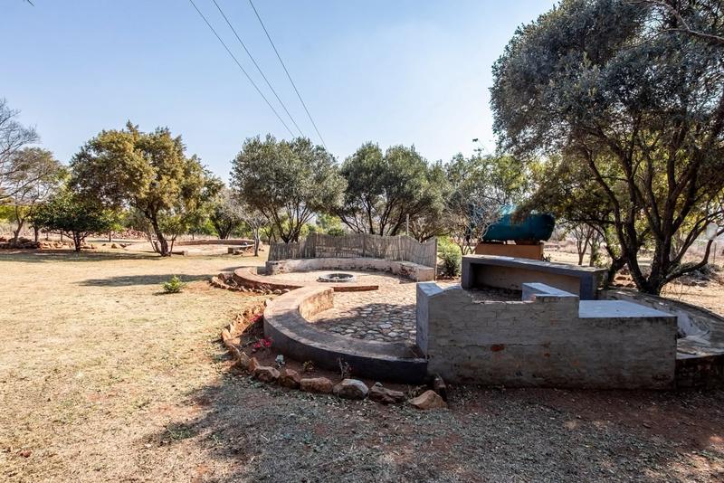 4 Bedroom Property for Sale in Hekpoort Gauteng