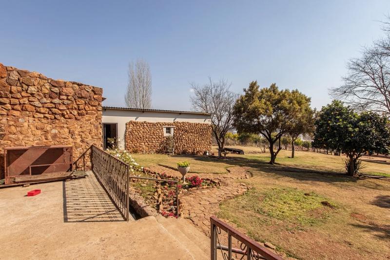 4 Bedroom Property for Sale in Hekpoort Gauteng