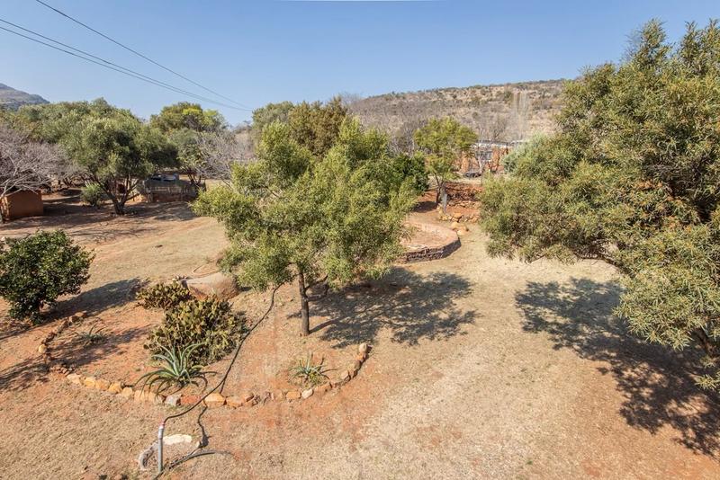 4 Bedroom Property for Sale in Hekpoort Gauteng
