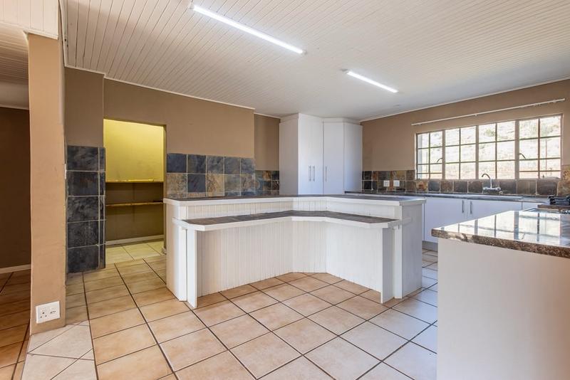 4 Bedroom Property for Sale in Hekpoort Gauteng