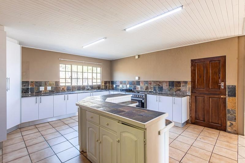 4 Bedroom Property for Sale in Hekpoort Gauteng