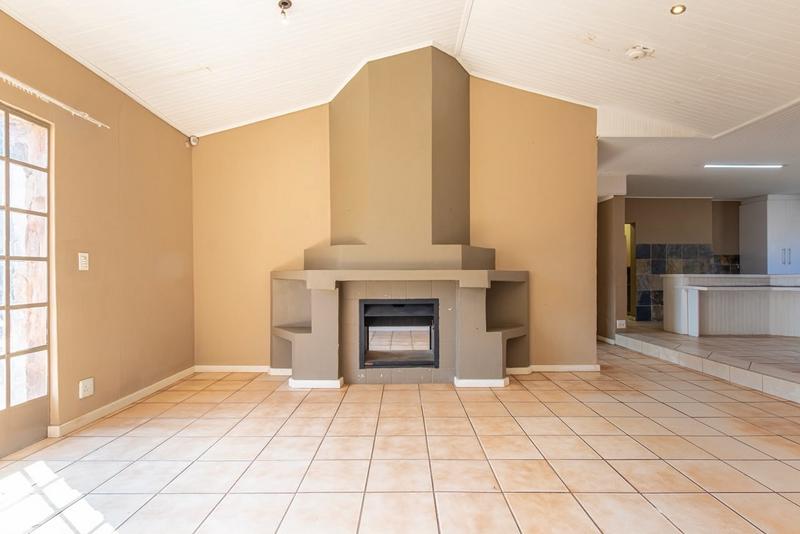 4 Bedroom Property for Sale in Hekpoort Gauteng