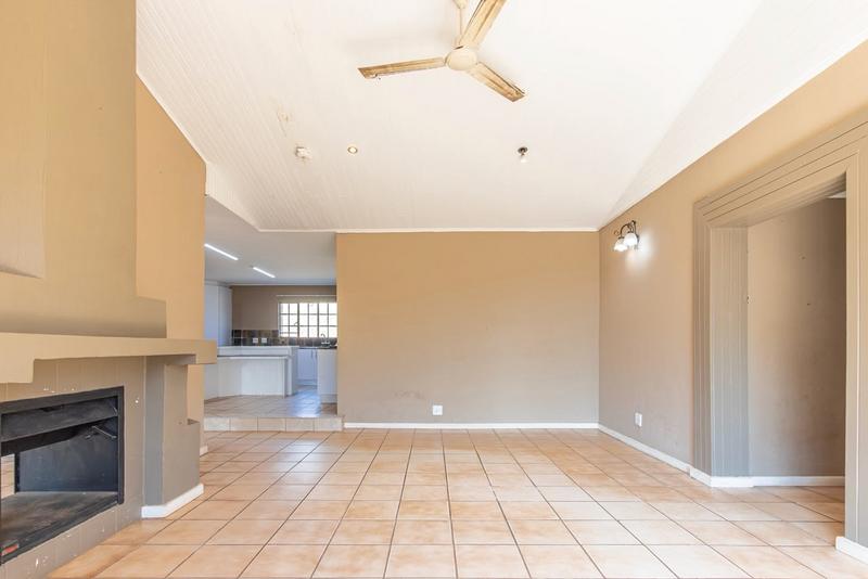 4 Bedroom Property for Sale in Hekpoort Gauteng