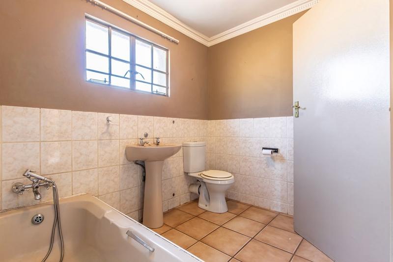 4 Bedroom Property for Sale in Hekpoort Gauteng