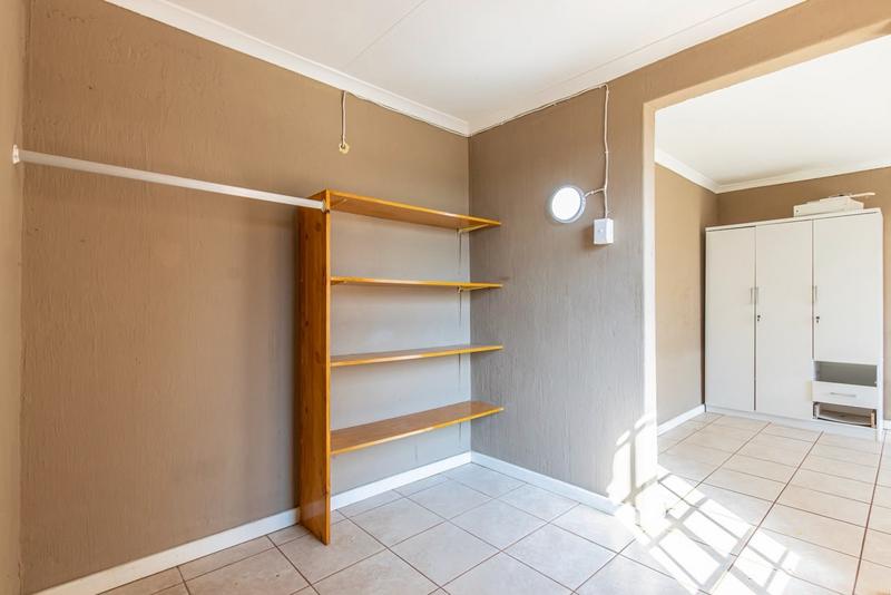 4 Bedroom Property for Sale in Hekpoort Gauteng