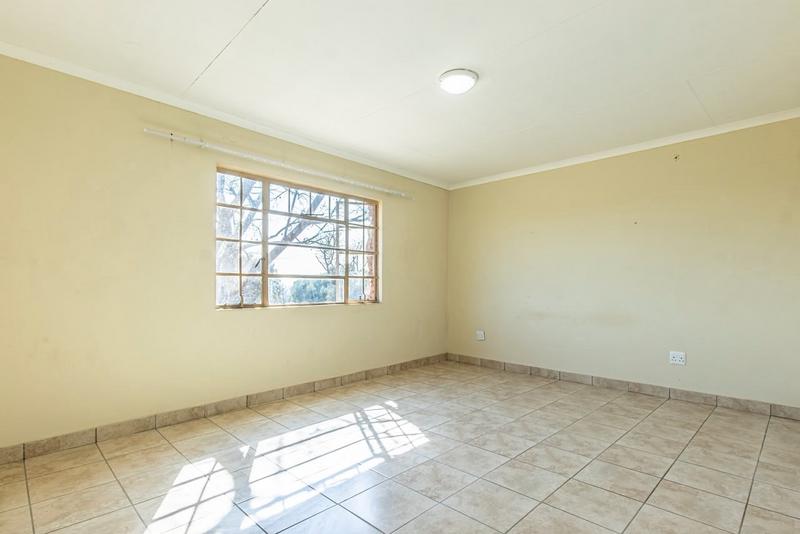 4 Bedroom Property for Sale in Hekpoort Gauteng