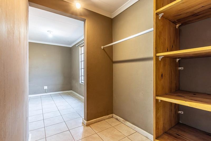4 Bedroom Property for Sale in Hekpoort Gauteng