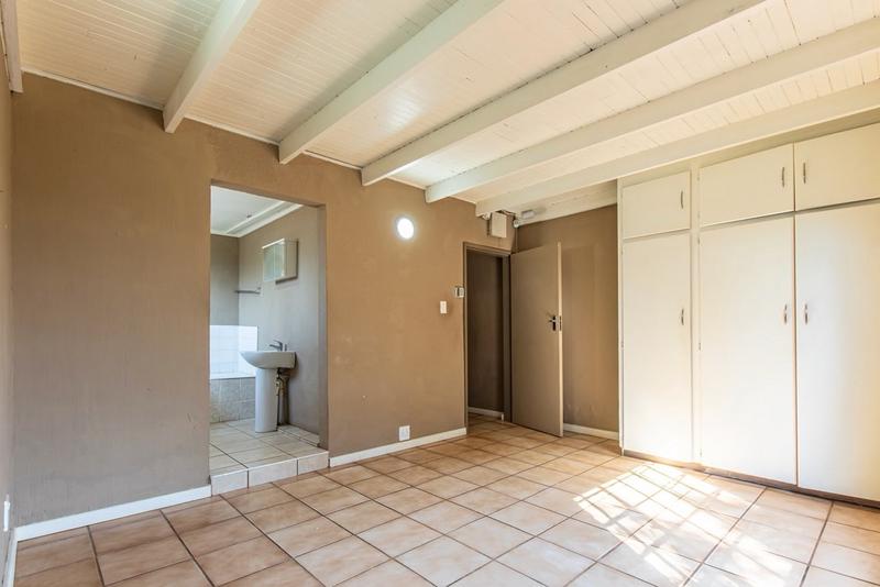 4 Bedroom Property for Sale in Hekpoort Gauteng