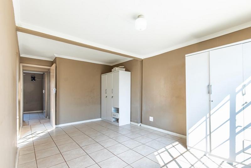 4 Bedroom Property for Sale in Hekpoort Gauteng