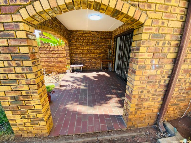 2 Bedroom Property for Sale in Bedfordview Gauteng