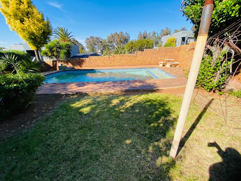 2 Bedroom Property for Sale in Bedfordview Gauteng