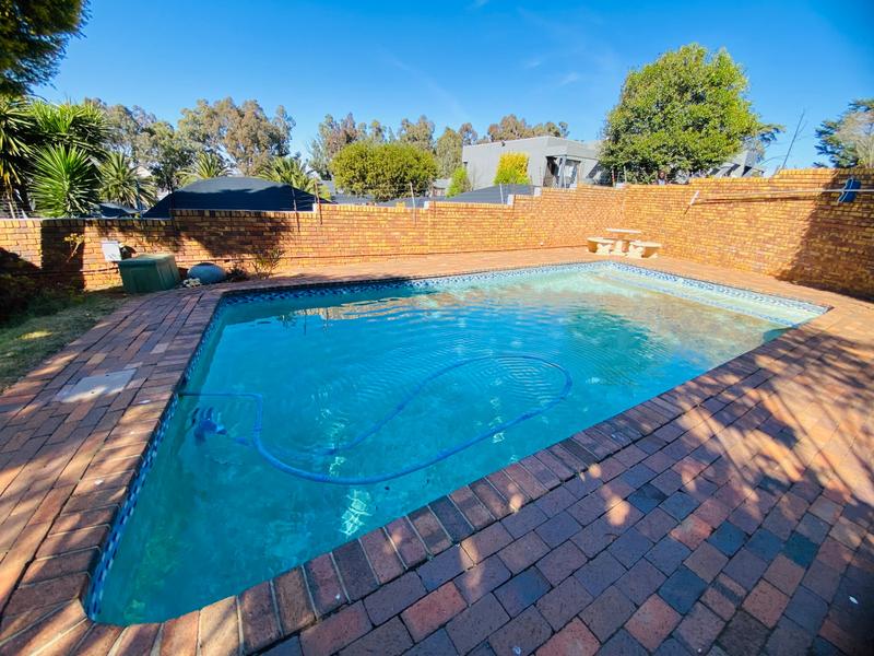 2 Bedroom Property for Sale in Bedfordview Gauteng