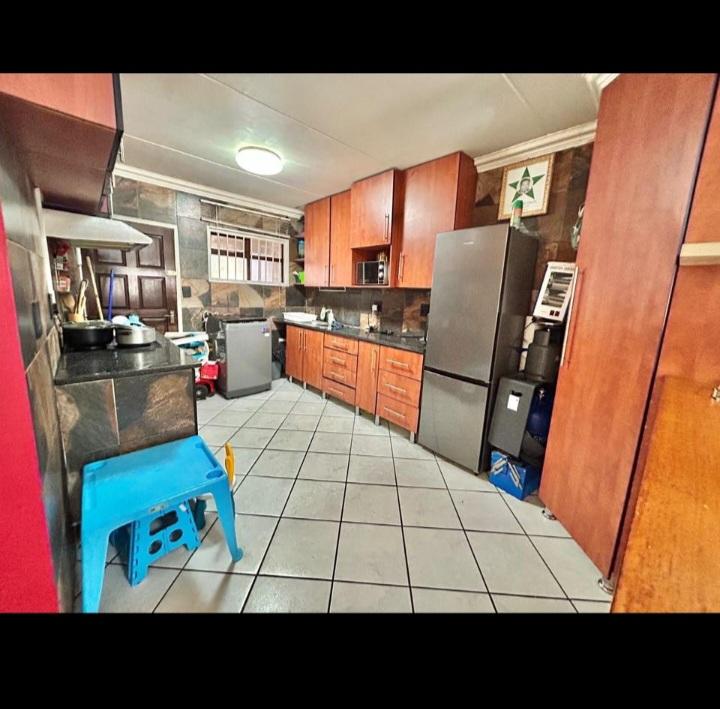 2 Bedroom Property for Sale in Eveleigh Gauteng
