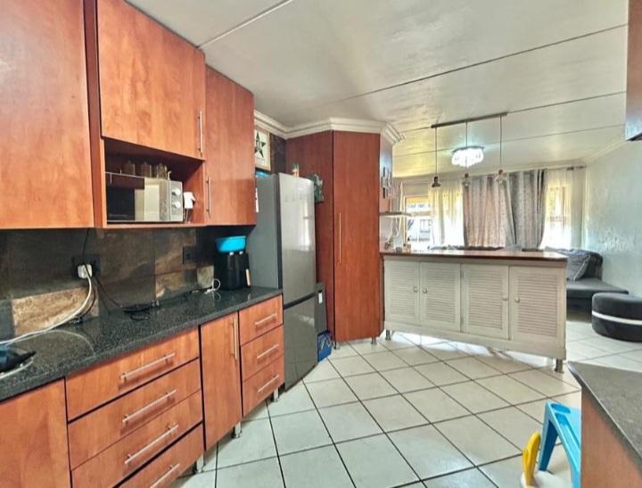 2 Bedroom Property for Sale in Eveleigh Gauteng