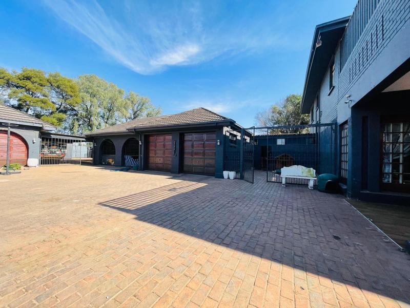 23 Bedroom Property for Sale in Petersfield Gauteng