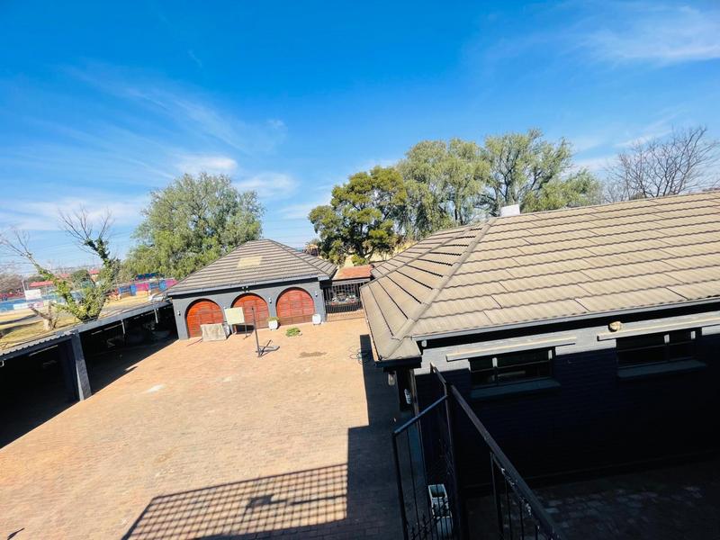 23 Bedroom Property for Sale in Petersfield Gauteng