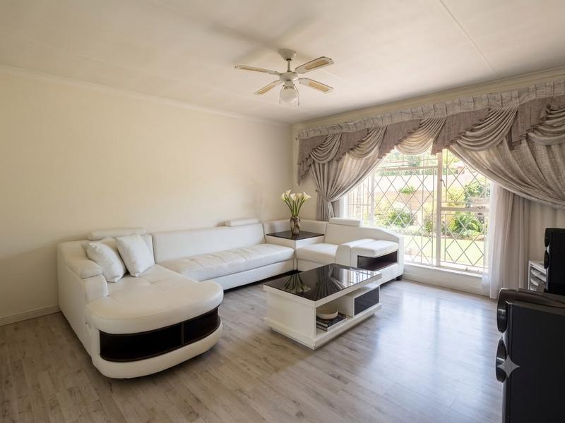 4 Bedroom Property for Sale in Moffat View Gauteng