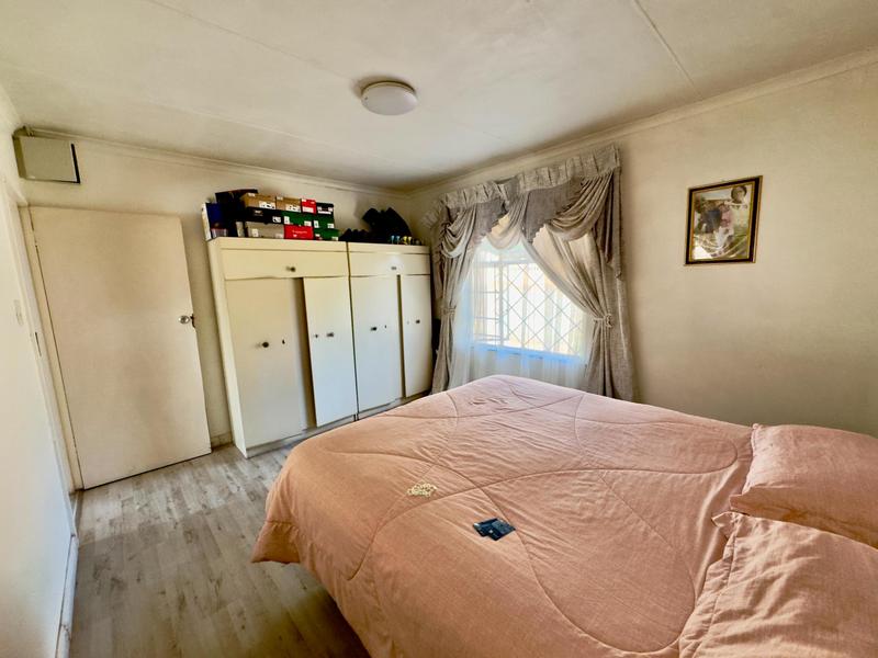 4 Bedroom Property for Sale in Moffat View Gauteng