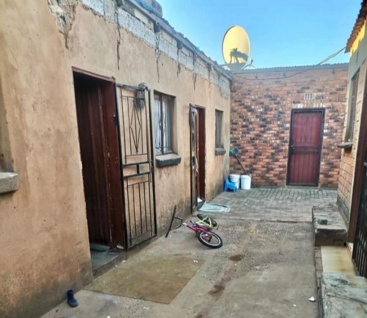 11 Bedroom Property for Sale in Esselenpark Gauteng