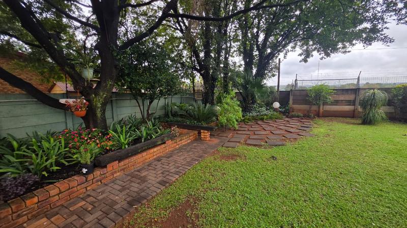 4 Bedroom Property for Sale in Doornpoort Gauteng