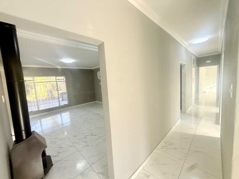 3 Bedroom Property for Sale in Flora Gardens Gauteng