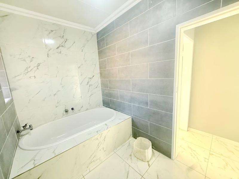 3 Bedroom Property for Sale in Flora Gardens Gauteng